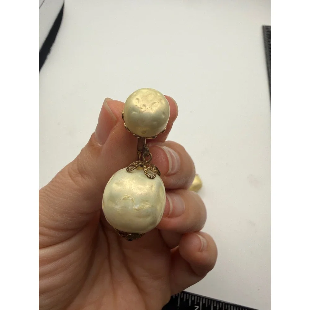 Vintage Baroque Faux Pearl Double Drop Clip On Earrings Gold Tone Filigree‎ Caps